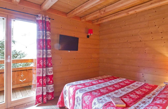 Chalet in Les Deux Alpes With Private Pool - Photo 4