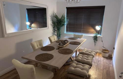 Elegant 5 Bed 5 Bath Home - Foto 5