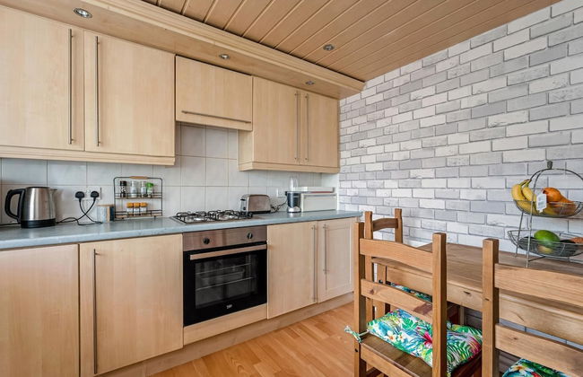 Centrally Situated 1 Bedroom House in Cumbernauld - Photo 7