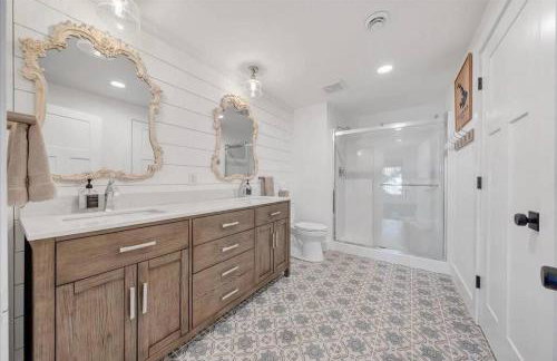 6 BD Smith Mountain Lakefront Escape sunset - Foto 29