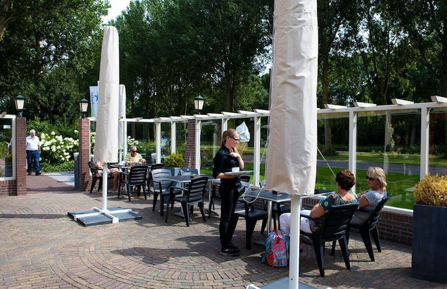 Modern Chalet With a Fireplace in a Holiday Park - Foto 60