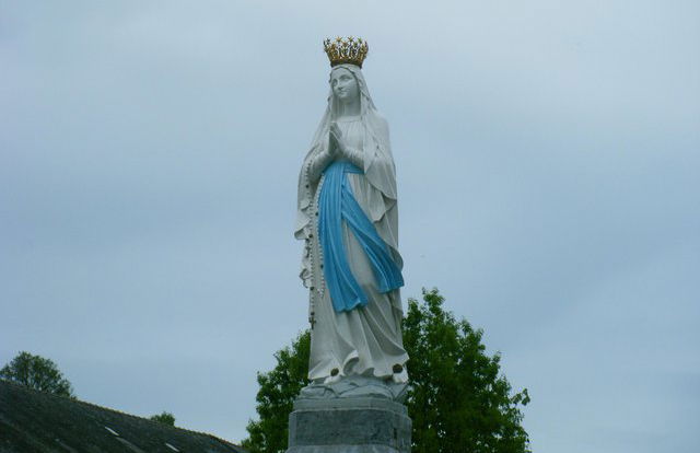 Private Guided History tour of Lourdes - Photo 7