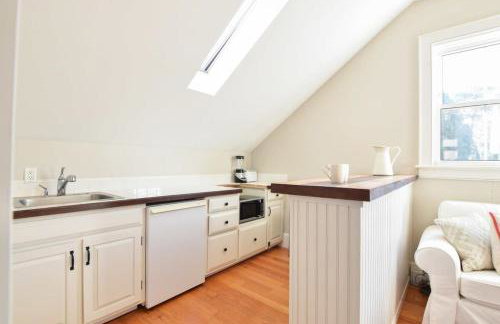 Gorgeous Traditional Home Modern Amenities Downtown Harwichport - Foto 34