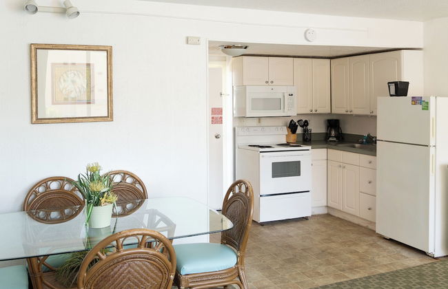 Beach Club at Montego Inn - Photo 46