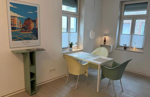 Schmuckstück an der Wormser Stadtmauer - Foto 4