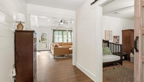 Boho Retreat with 2 Masters and Plenty of Space - Foto 3