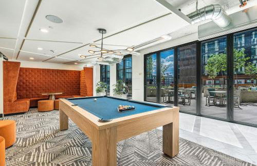 10thFloor CityView HotTub,Pool,Gym,Parking,King Bed - Foto 30