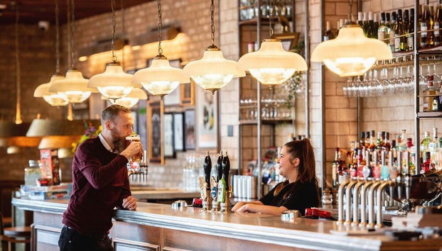 Bar (in der Unterkunft)