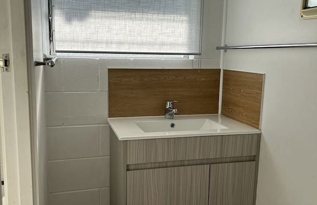 Avon Apartments - Photo 19