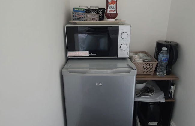 Private Room - Ensuite Bathroom - Free Parking - Foto 21