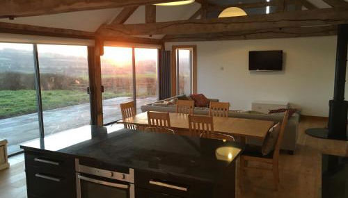 Red Brick Barn - Photo 2