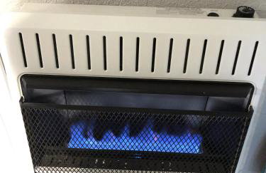 Private Lower Level Suite in Home-Sep Entrance! - Foto 33