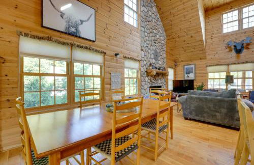 1 Mi to Public Beach Port Austin Cabin with Hot Tub - Foto 8