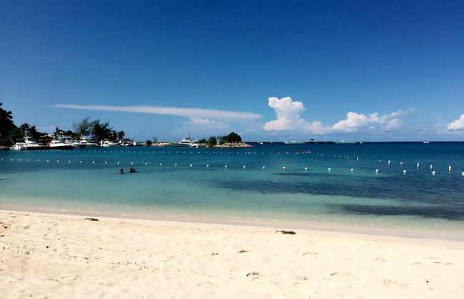 Private 2 Bedroom Beachfront Penthouse Condo Ocho Rios, Jamaica - Foto 23