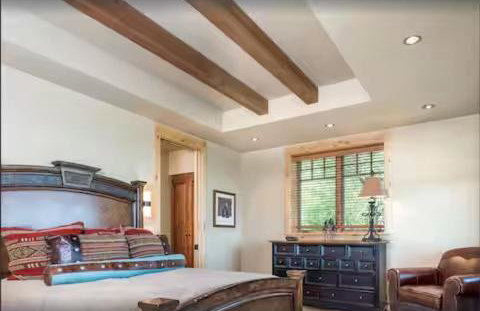 Luxury Home with Stunning 4 Peak Views - Foto 24