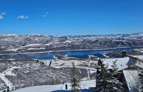 BRAND NEW Scenic Luxury Mountain Retreat - Foto 5