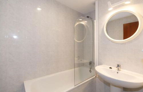 UHC Riviera Family Apartments - Foto 25