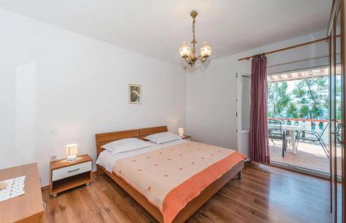 2 Bedroom Lovely Apartment In Kustici - Foto 11
