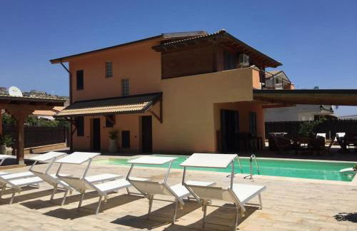 Jolie villa avec piscine privée - Foto 1