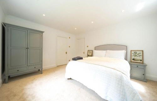 House on the Hill - Photo 9