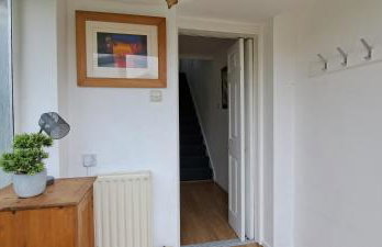 Generous 3 bed in the heart of the village - Foto 2