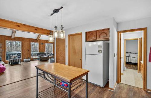 Huge Cabin w Hot Tub, Deck, Grill, Fire Pit, WiFi - Foto 10