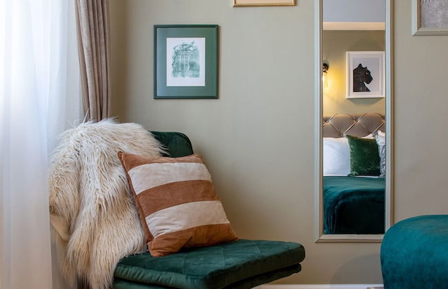 Views of Palace of the Parliament 2BR Jungle Theme - Foto 17