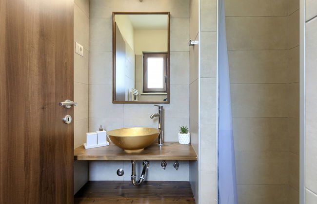 Montebello - Photo 30