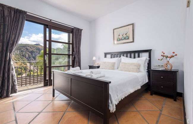 El Casar Townhouse Benahavis - Photo 3