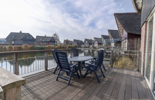 Villa With Terrace on the Water in Friesland - Foto 17
