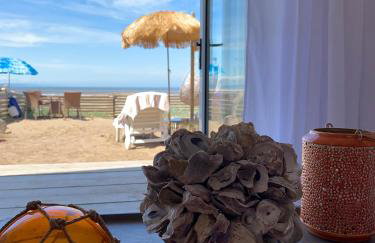 Ocean Drive Deluxe Apartment with use of the Day time Beach Hut - Foto 5