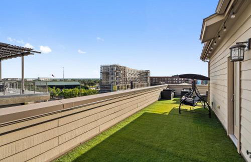 3 BD Townhome w Rooftop Terrace w Free Parking - Foto 14