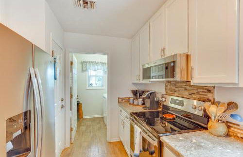 Ocean Views and Deck Family Home, Steps From Beach - Foto 9