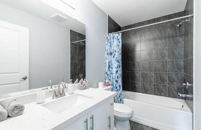 Modern 3BR House Steps to the Beach - Photo 21