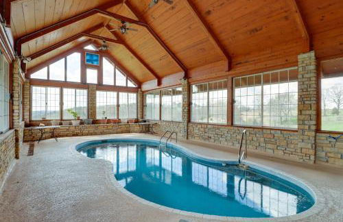 Mountain Views and Shared Pool Ozarks Family Home - Foto 36
