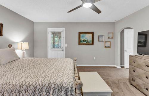 Pet Friendly Group Getaway with Grill and Deck - Foto 31