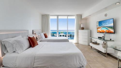 Ocean View Balcony steps from Restaurants, Peacock Park & Marina - Foto 2