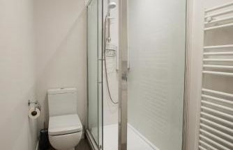 Sea Road Apartments - Photo 11