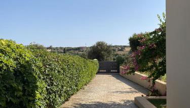 House with Garden in Peratata - 10' from City Center - Foto 4