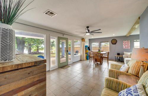 Lakefront Eufaula Cabin with Fire Pit and Private Dock - Foto 15