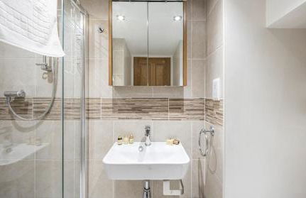 Stunning Barn Conversion with HOT TUB and ALPACAS - Ty Cerrig Barn - Photo 28