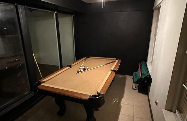 McAllen Majesty 4BR w Pool and Comfort - Foto 56