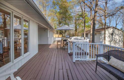 Cozy Retreat near Paris Mtn State Park Sleeps 12 - Foto 73