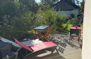 The Little Oak - tiny house with bed on mezzanine & terrace - from 1 to 4 p Disney, Paris & CDG - Foto 12