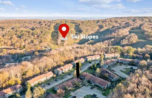 3BR Ski Resort Townhome-Sleeps 7 - Foto 4