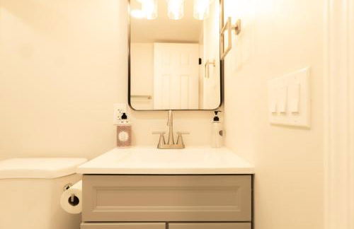 Work, Rest and Gather - Spacious 3BR with Modern Charm - Foto 75