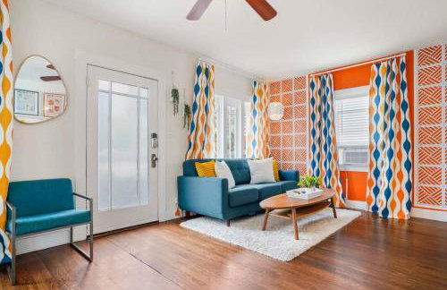 Bright and Quirky Hillcrest Craftsman - Photo 2
