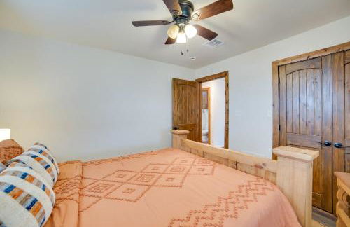 Porch and Fire Pit Ranch Retreat in Blue Ridge! - Foto 19