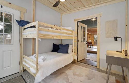 The Tyrolean Cabin. Panoramic Views. Hot Tub. - Photo 20