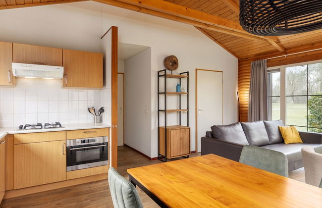 Bungalow in Veluwe Near Harderwijk - Photo 7